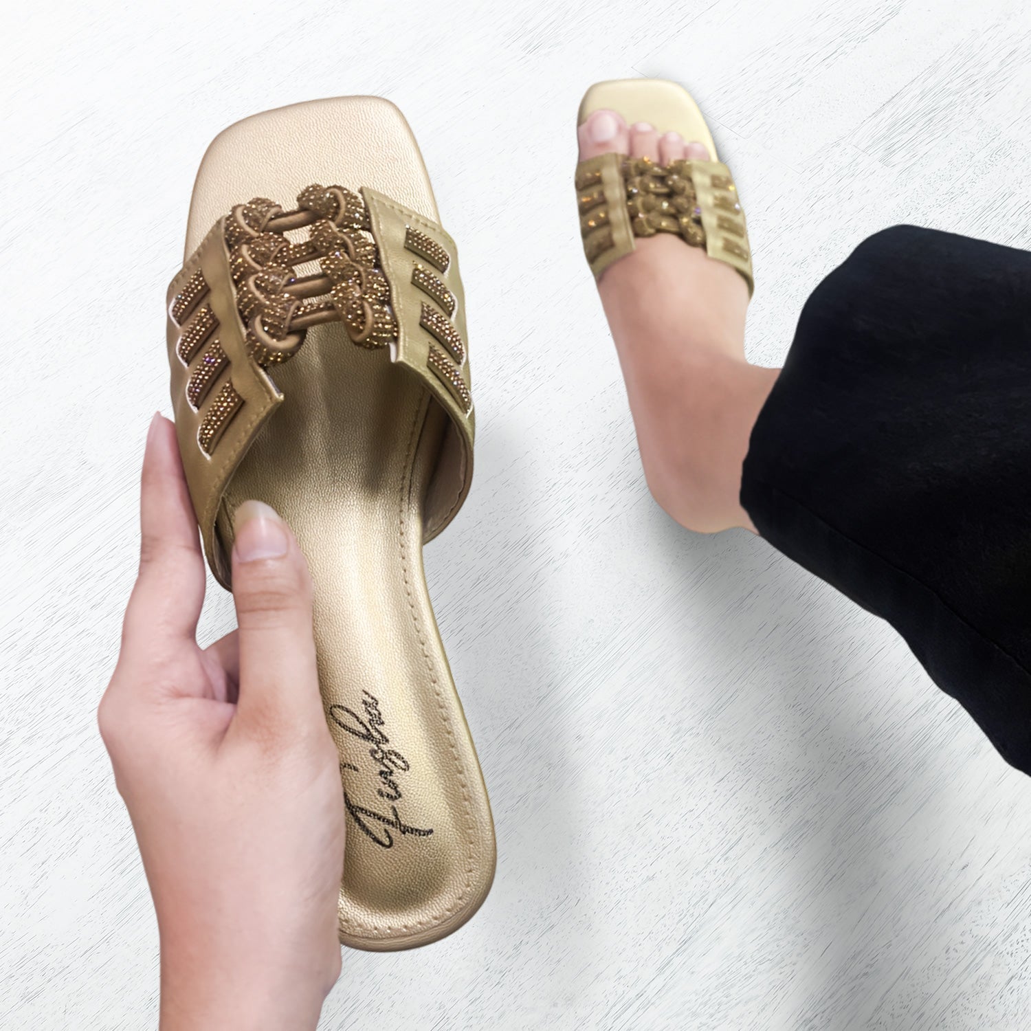 BELLA FLAT SLIPPER